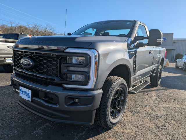 2026 Ford F-350 Super Duty XL's photo
