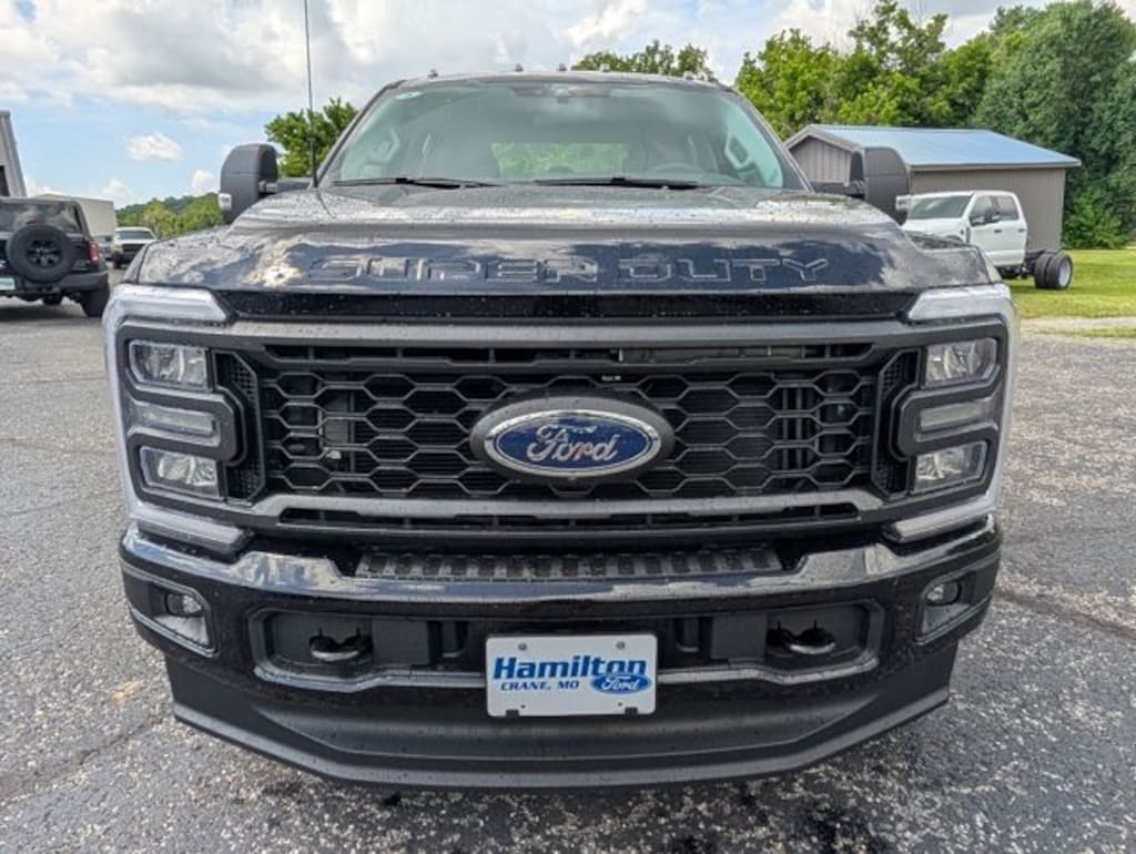 New 2025 Ford F-250 Truck Crew Cab