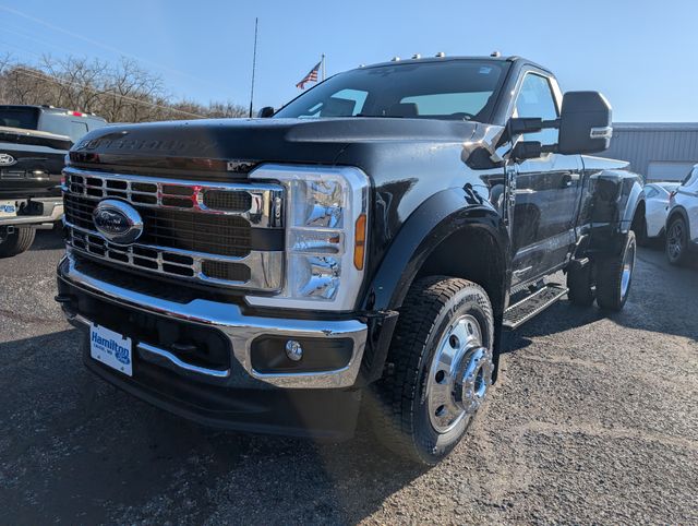 2026 Ford F-450 Super Duty XLT's photo