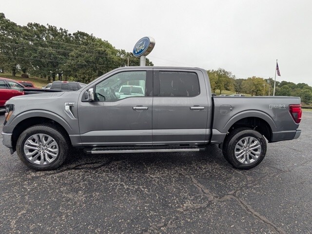 2025 Ford F-150 XLT photo 2