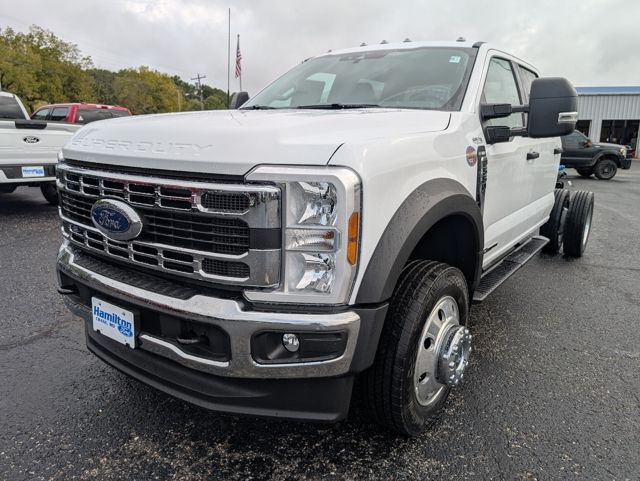 2026 Ford F-550 Super Duty Chassis Cab XLT's photo
