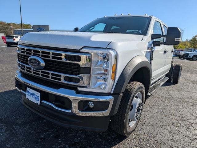 2026 Ford F-550 Super Duty Chassis Cab XL's photo
