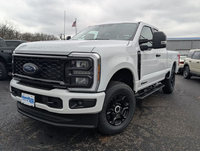 2026 Ford F-350 Super Duty XL's photo