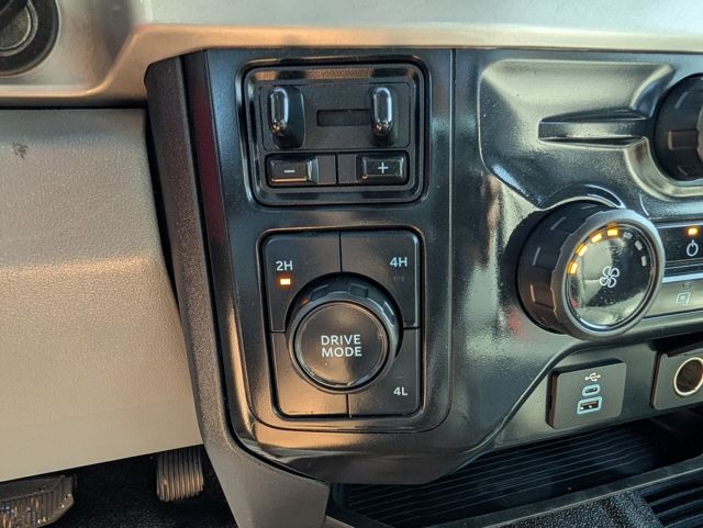 2023 Ford F-550 Super Duty Chassis Cab XL - Photo 30