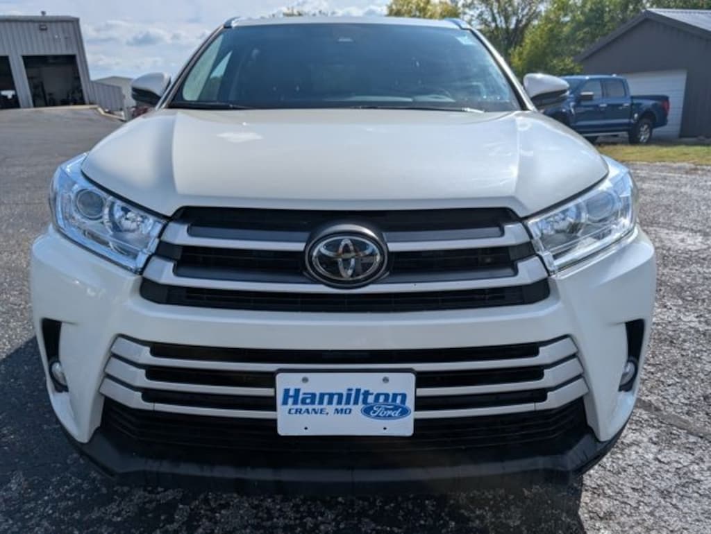 Used 2019 Toyota Highlander XLE V6 SUV