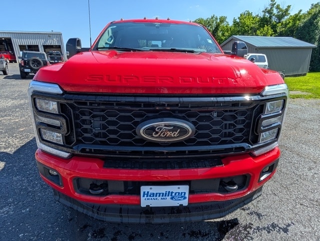 2025 Ford F-350 Lariat photo 3