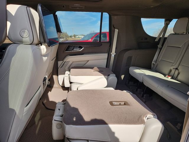 2026 GMC Yukon XL Denali - Photo 9