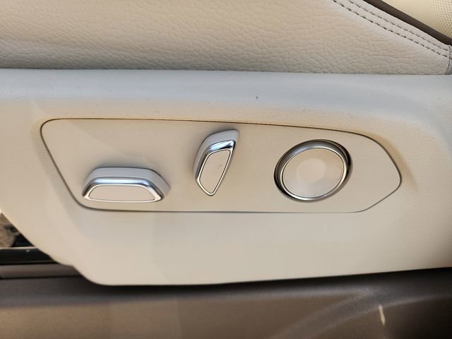 2026 GMC Yukon XL Denali - Photo 13