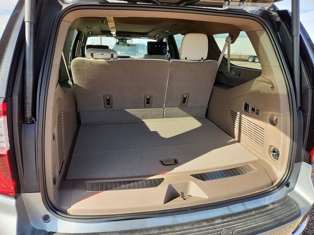 2026 GMC Yukon XL Denali - Photo 8