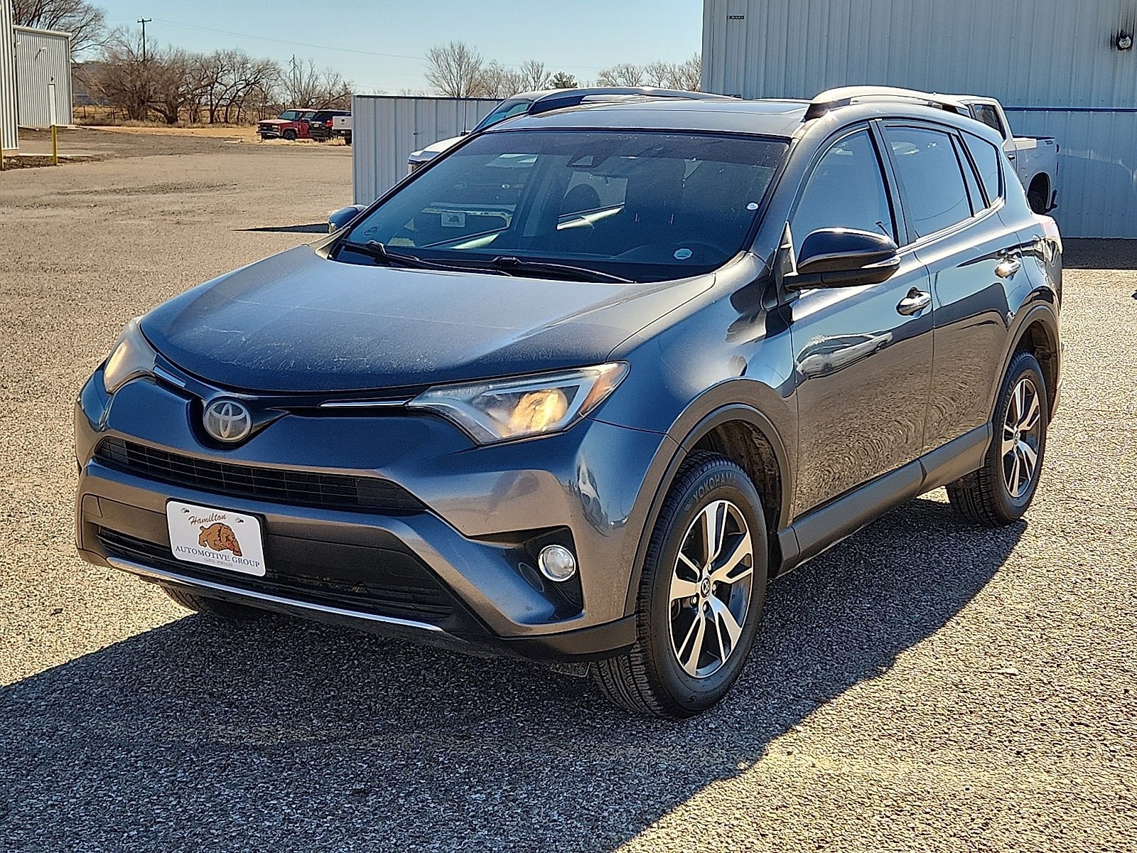 2018 Toyota RAV4 XLE's photo