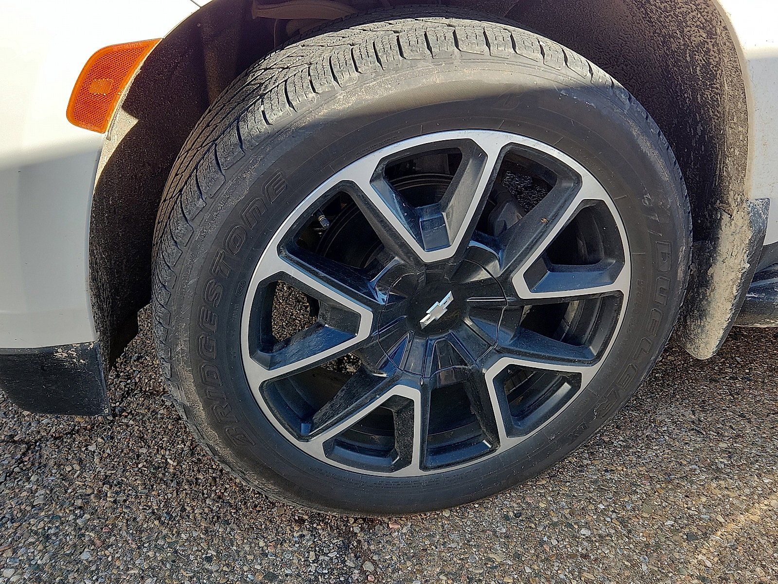 2022 Chevrolet Suburban RST photo 2