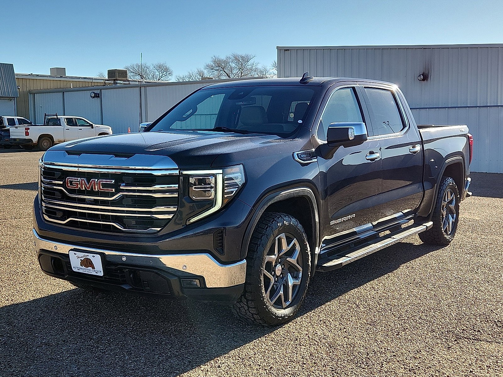 2024 GMC Sierra SLT's photo