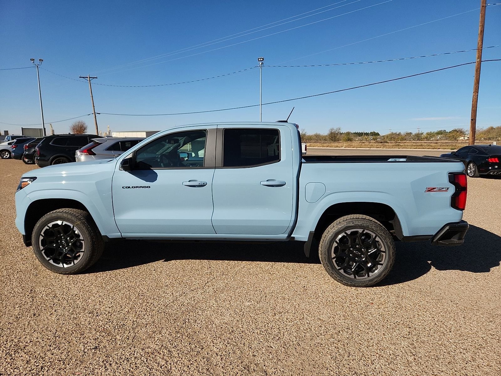 2026 Chevrolet Colorado Z71 - Photo 2