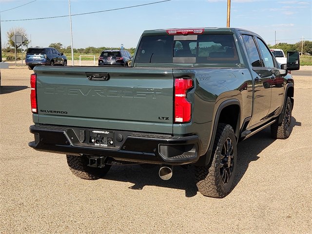 2026 Chevrolet Silverado 3500HD LTZ photo 4