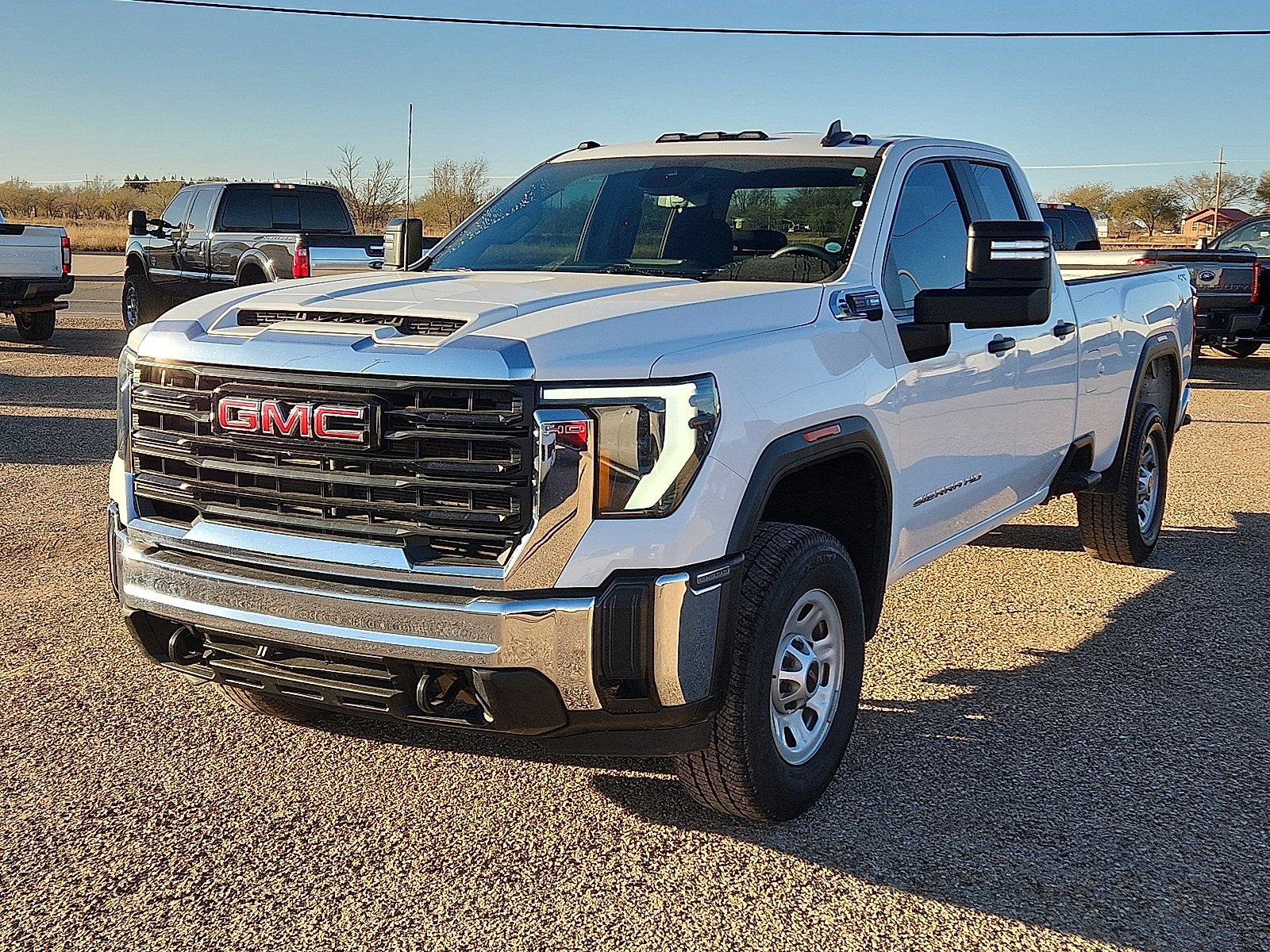 2024 GMC Sierra 3500HD Pro's photo