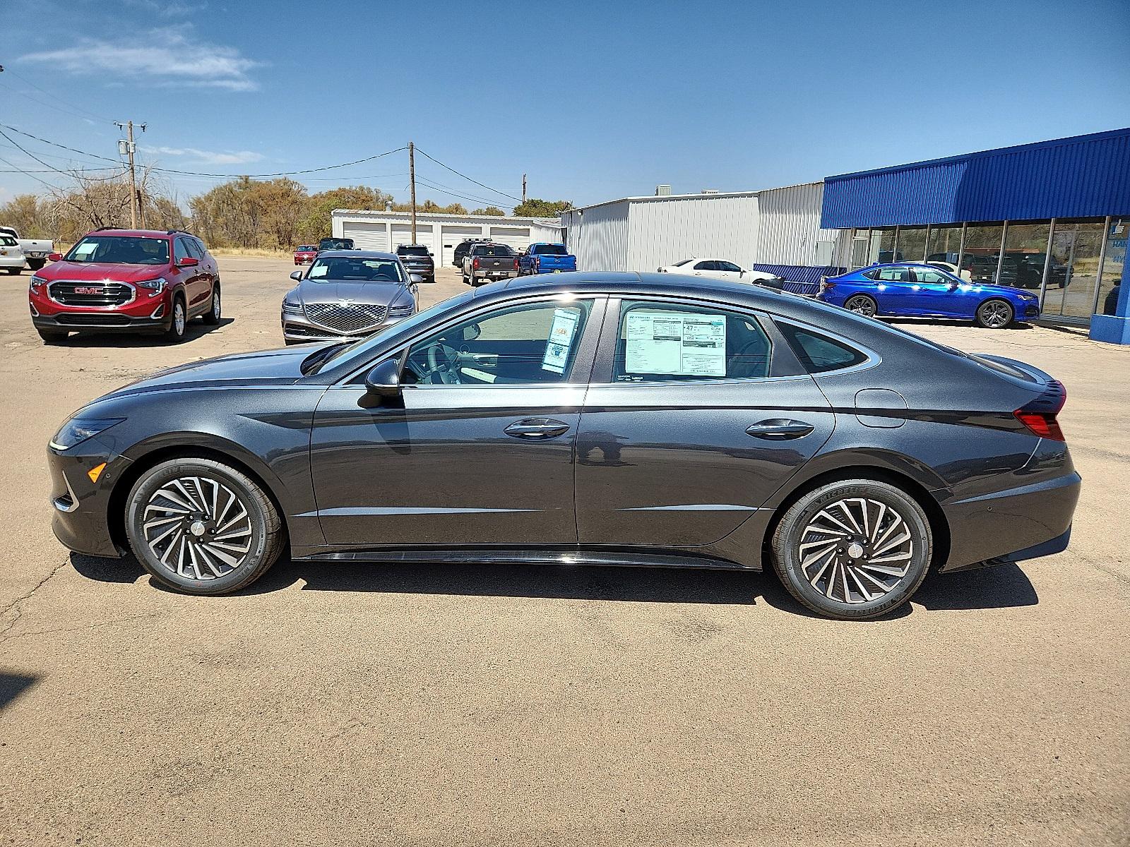 2023 Hyundai Sonata Hybrid Limited photo 2
