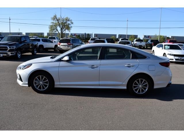 2019 Hyundai Sonata SE photo 2