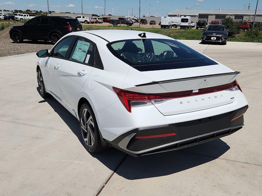 New 2025 Hyundai Elantra Hybrid SEL Sport Sedan