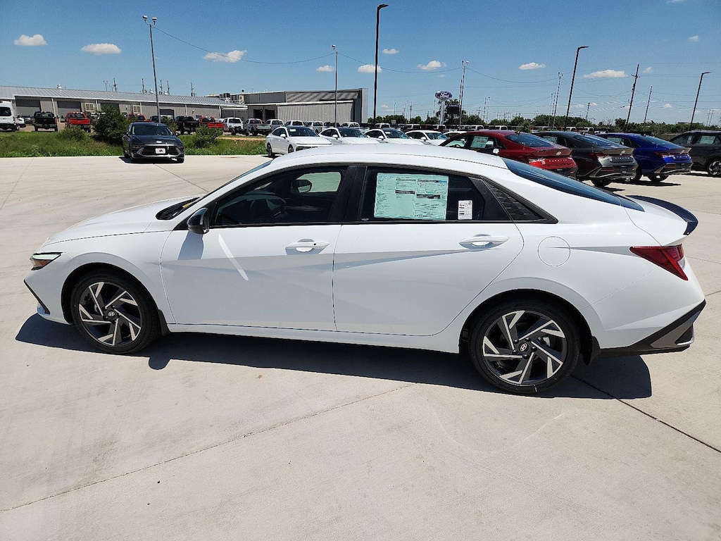 New 2025 Hyundai Elantra Hybrid SEL Sport Sedan