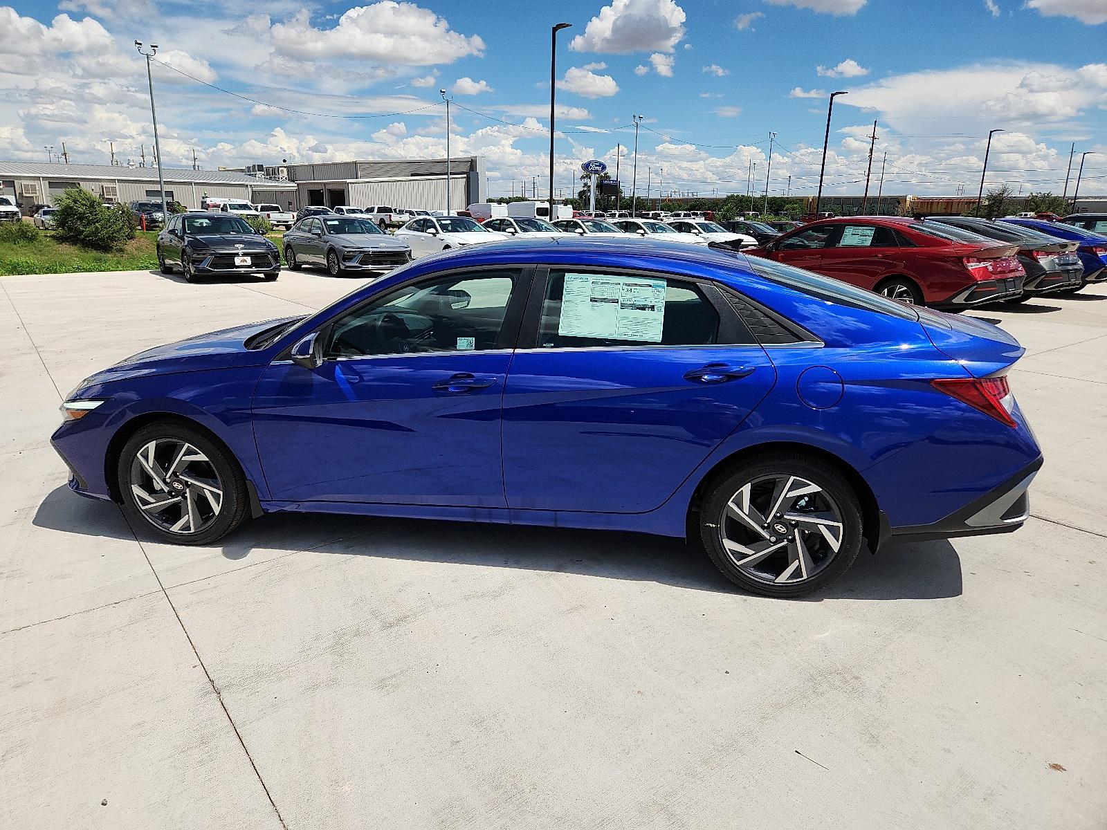 2025 Hyundai Elantra Limited photo 2