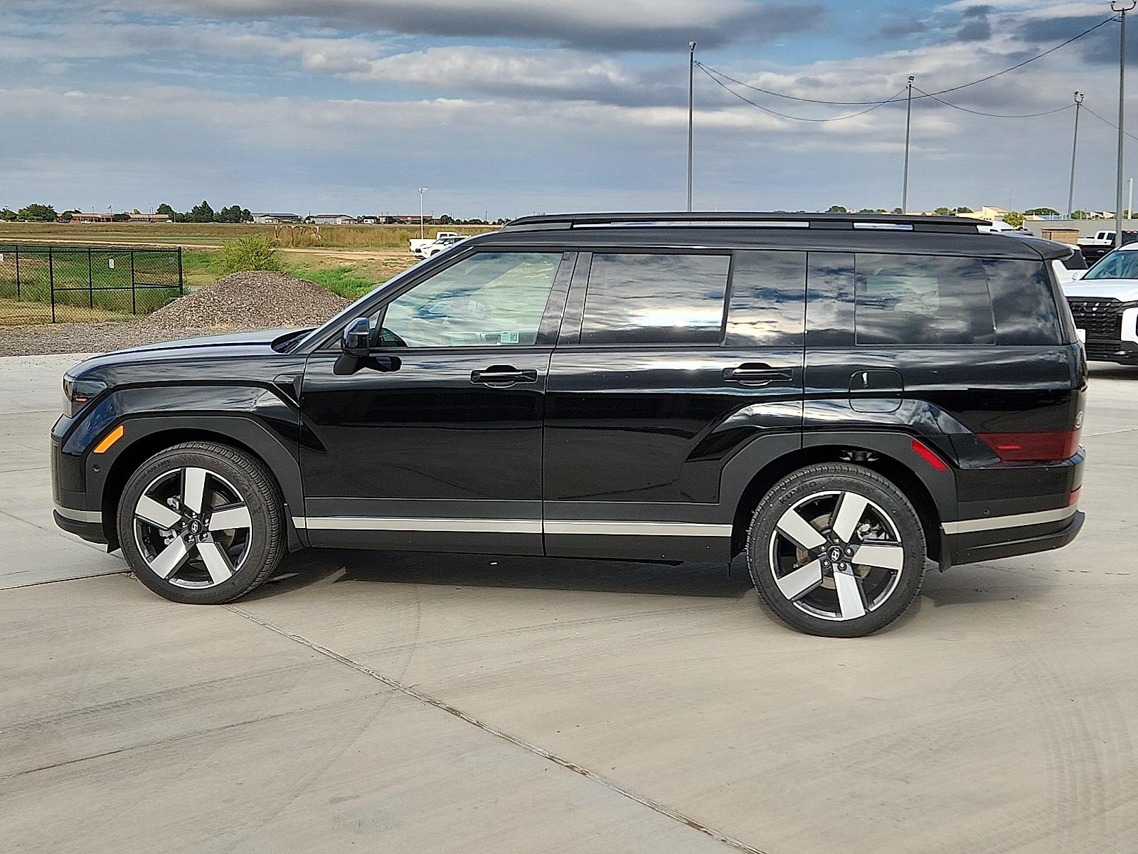 2026 Hyundai Santa Fe Limited photo 2