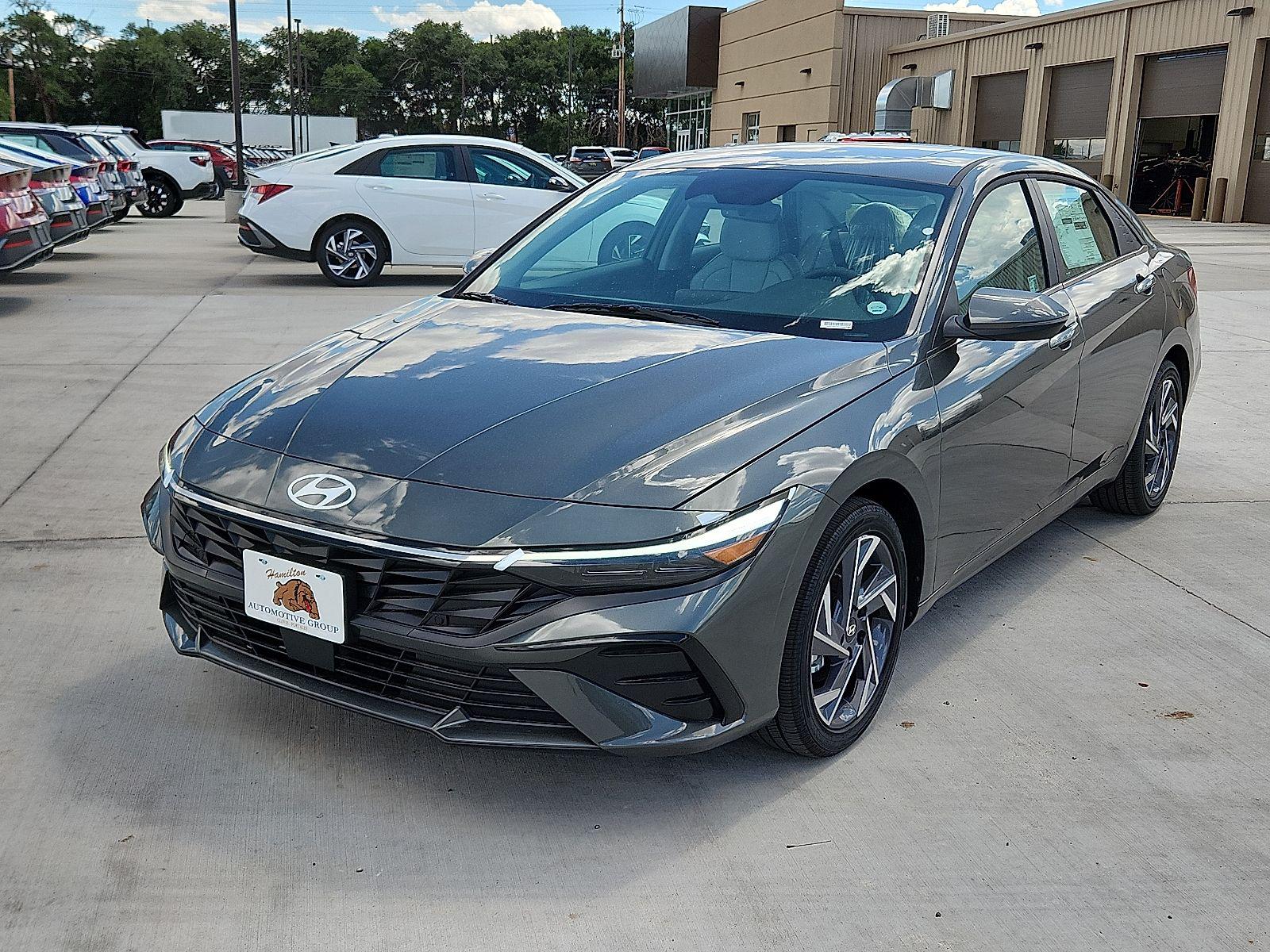 2025 Hyundai Elantra Sedan 