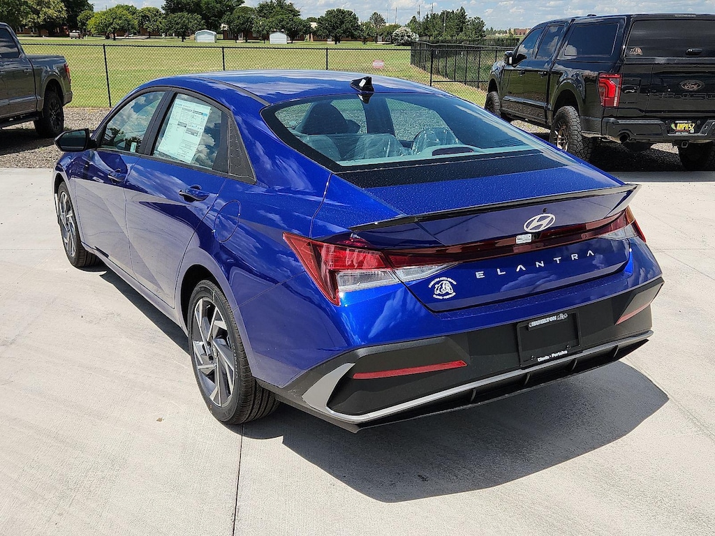 New 2025 Hyundai Elantra SEL Sport Sedan