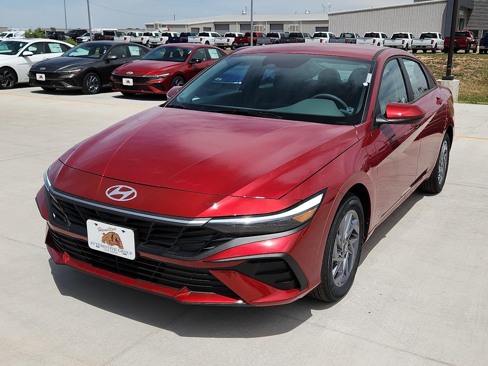 2025 Hyundai Elantra Blue's photo