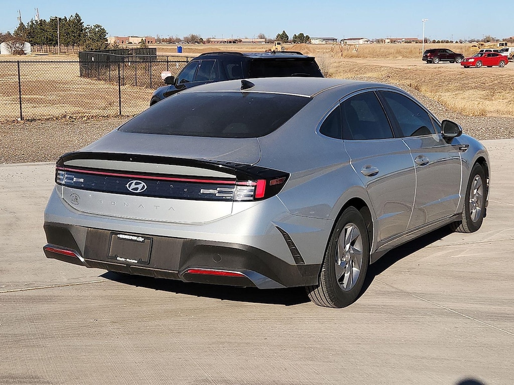 New 2025 Hyundai Sonata SE Sedan