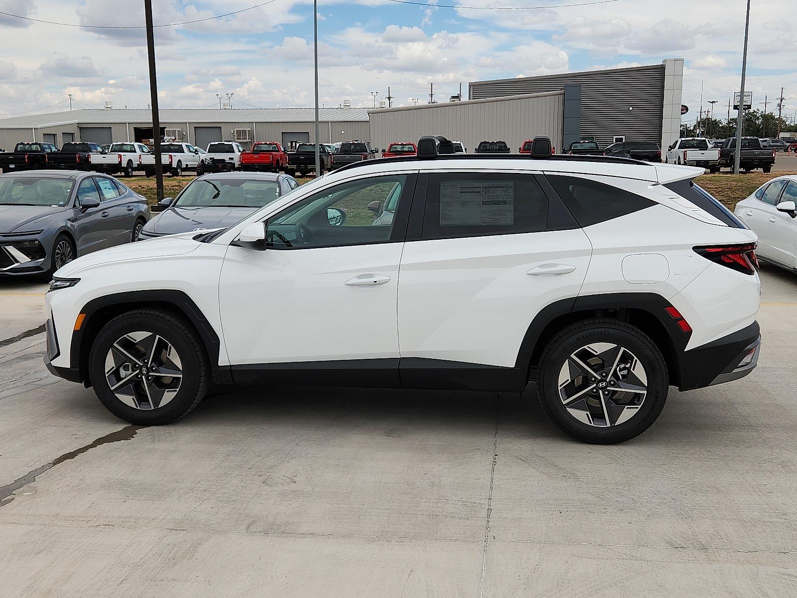 2026 Hyundai Tucson SEL photo 2