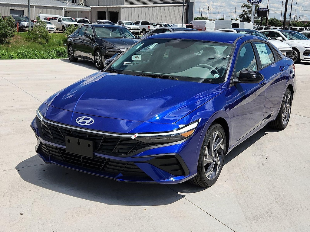 New 2025 Hyundai Elantra SEL Sport Sedan