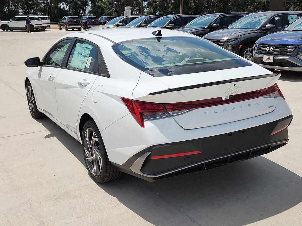 New 2025 Hyundai Elantra Hybrid SEL Sport Sedan