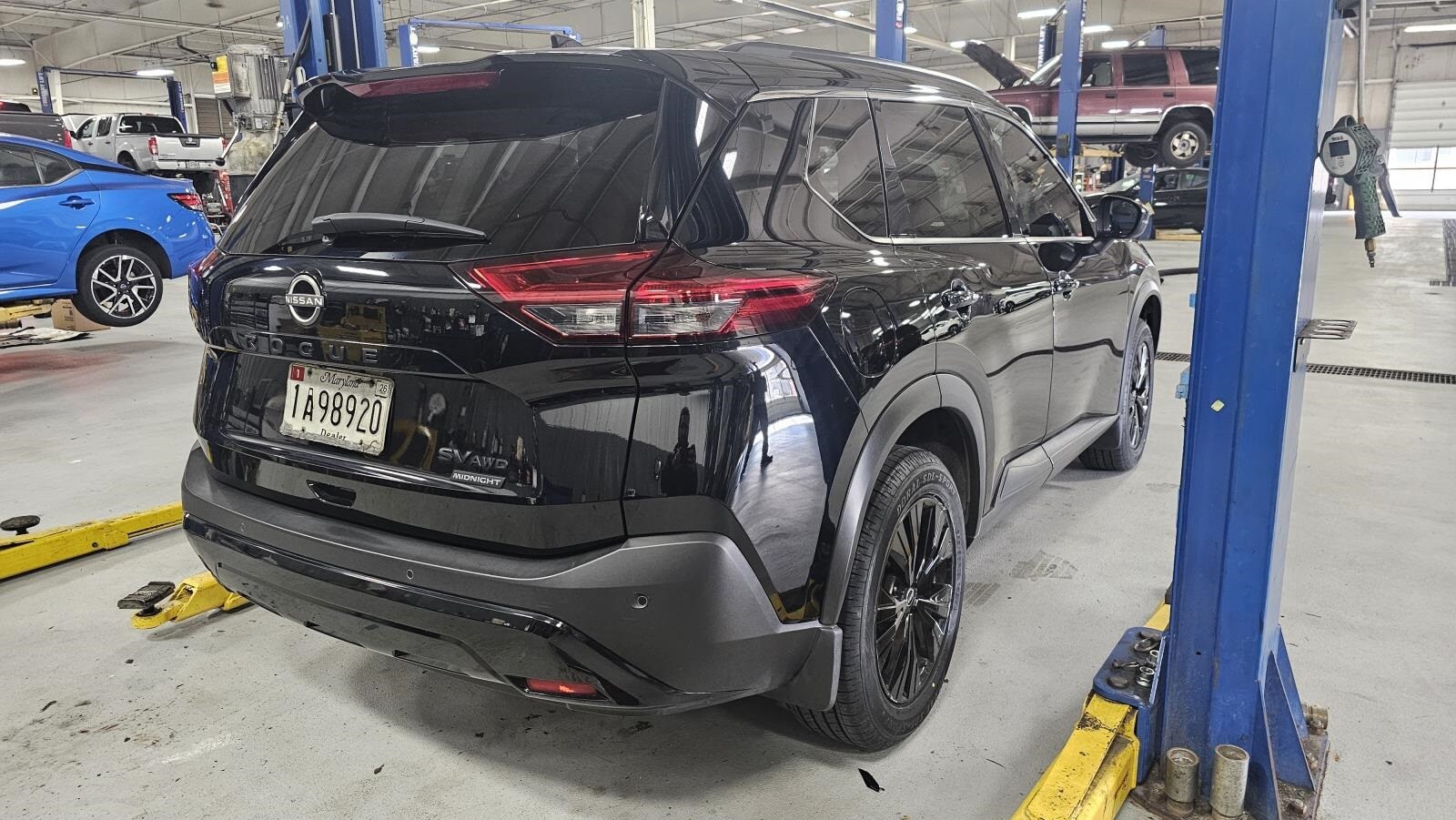 2023 Nissan Rogue SV Midnight Edition photo 2