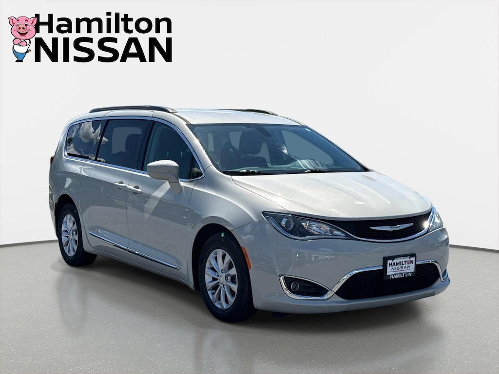 Used 2017 Chrysler Pacifica Touring L Van