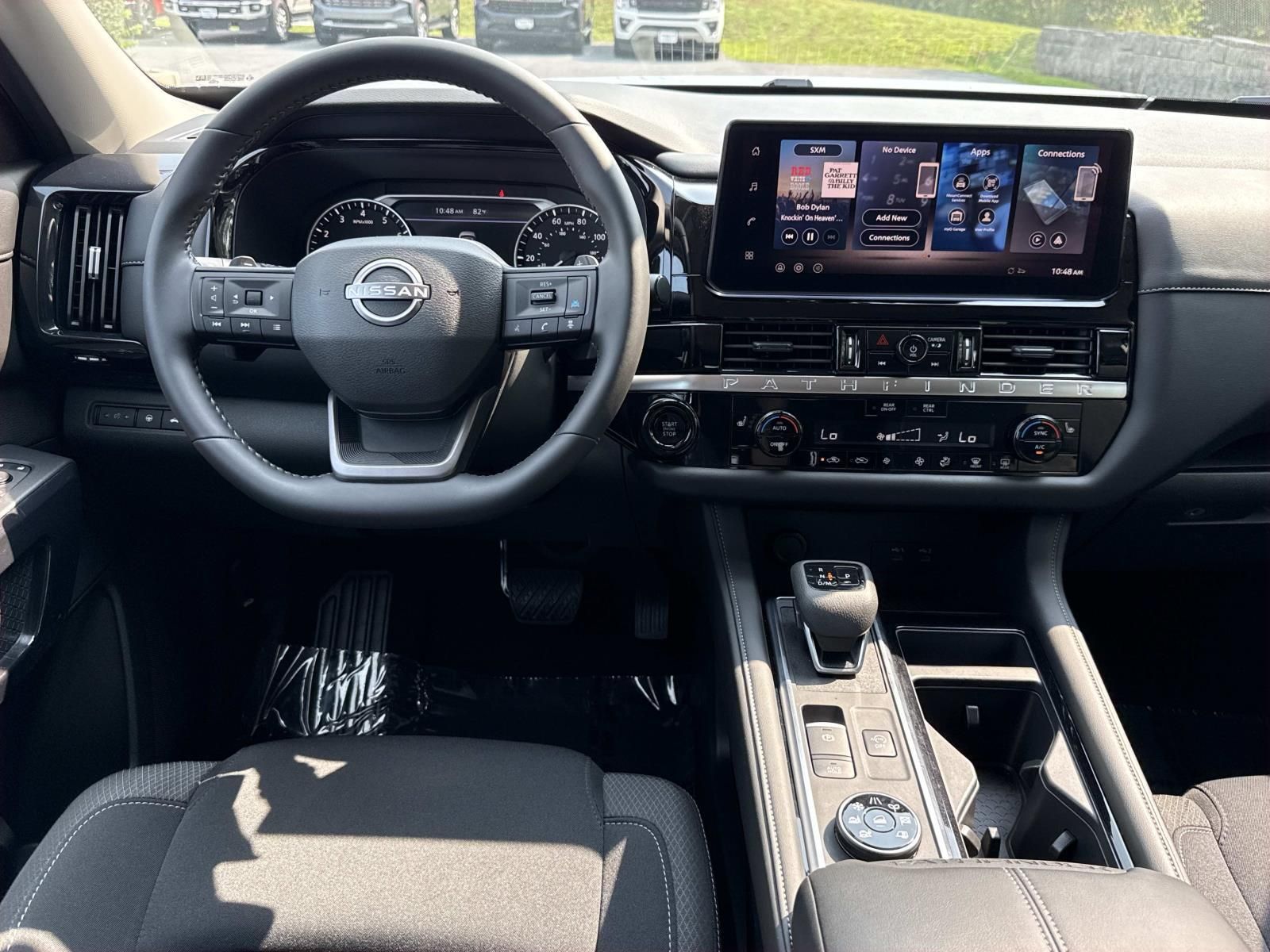 2026 Nissan Pathfinder SV - Photo 8