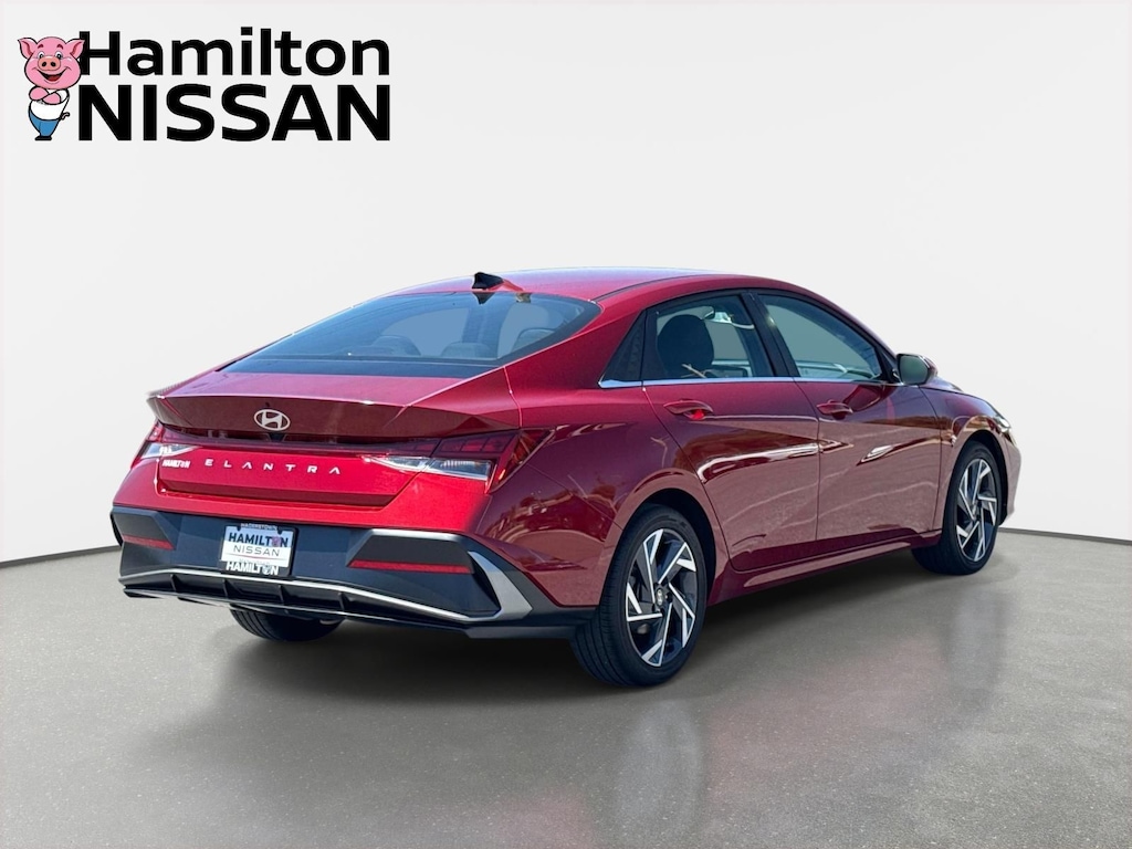 Used 2025 Hyundai Elantra SEL Convenience Sedan