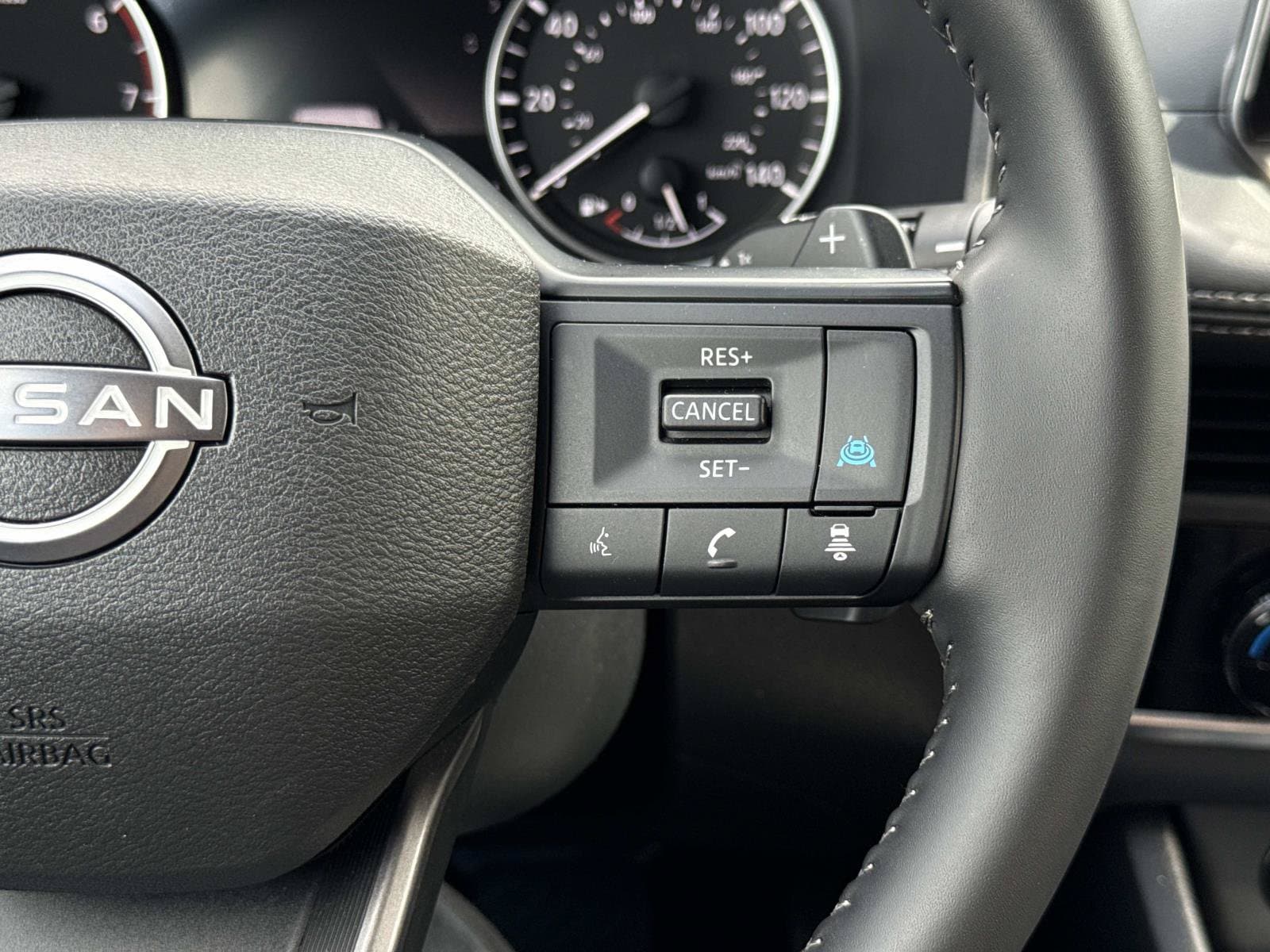 2026 Nissan Rogue SV - Photo 14