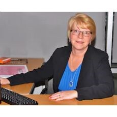 Staff member Patty Clark from ID_8e42b14f27da
