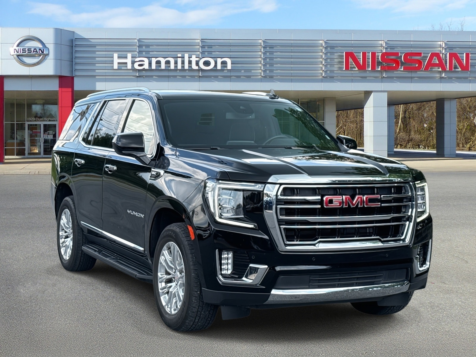 2023 GMC Yukon SLT