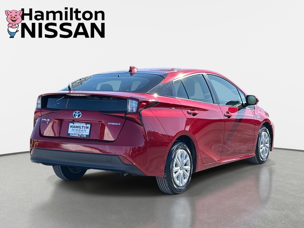 Used 2021 Toyota Prius L Hatchback