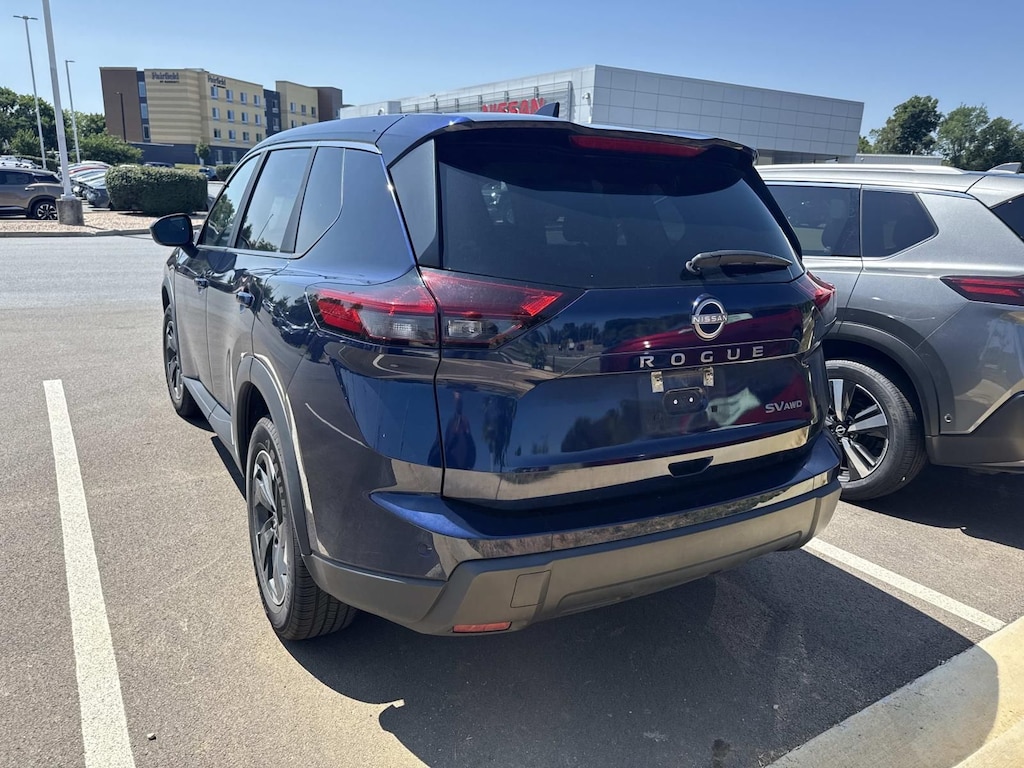 Used 2024 Nissan Rogue SV SUV