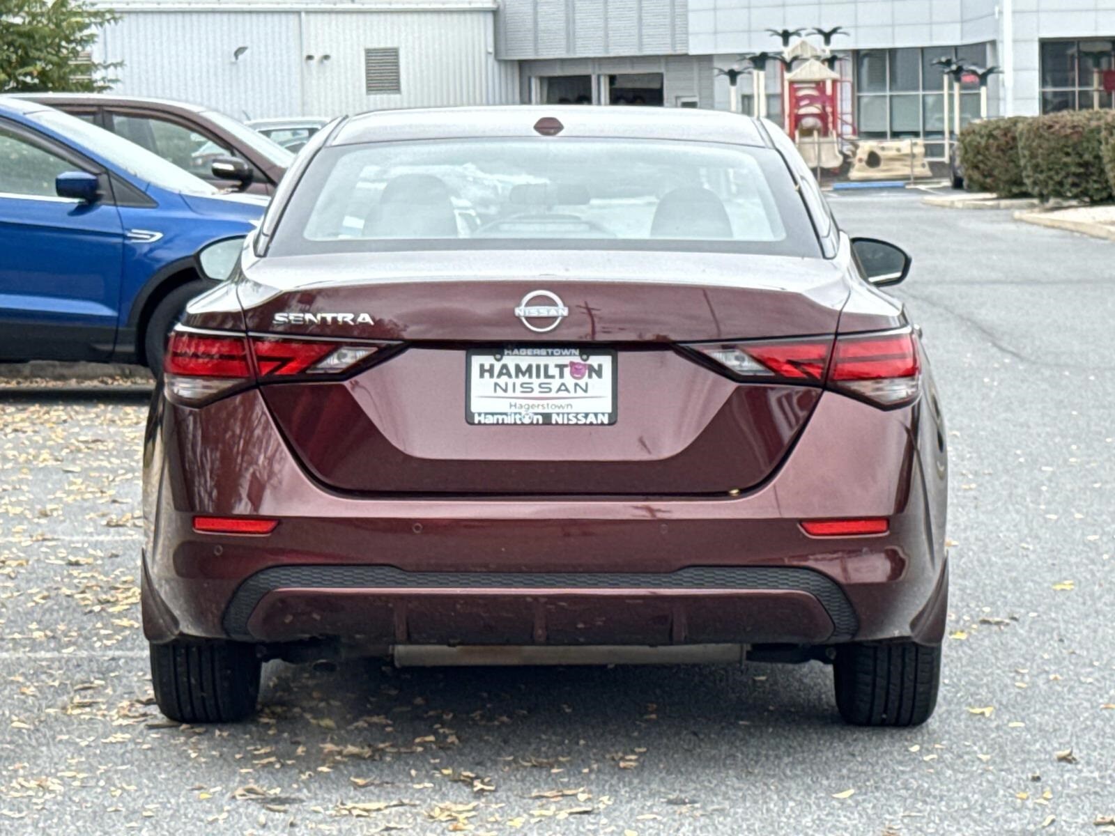 2025 Nissan Sentra SV photo 3