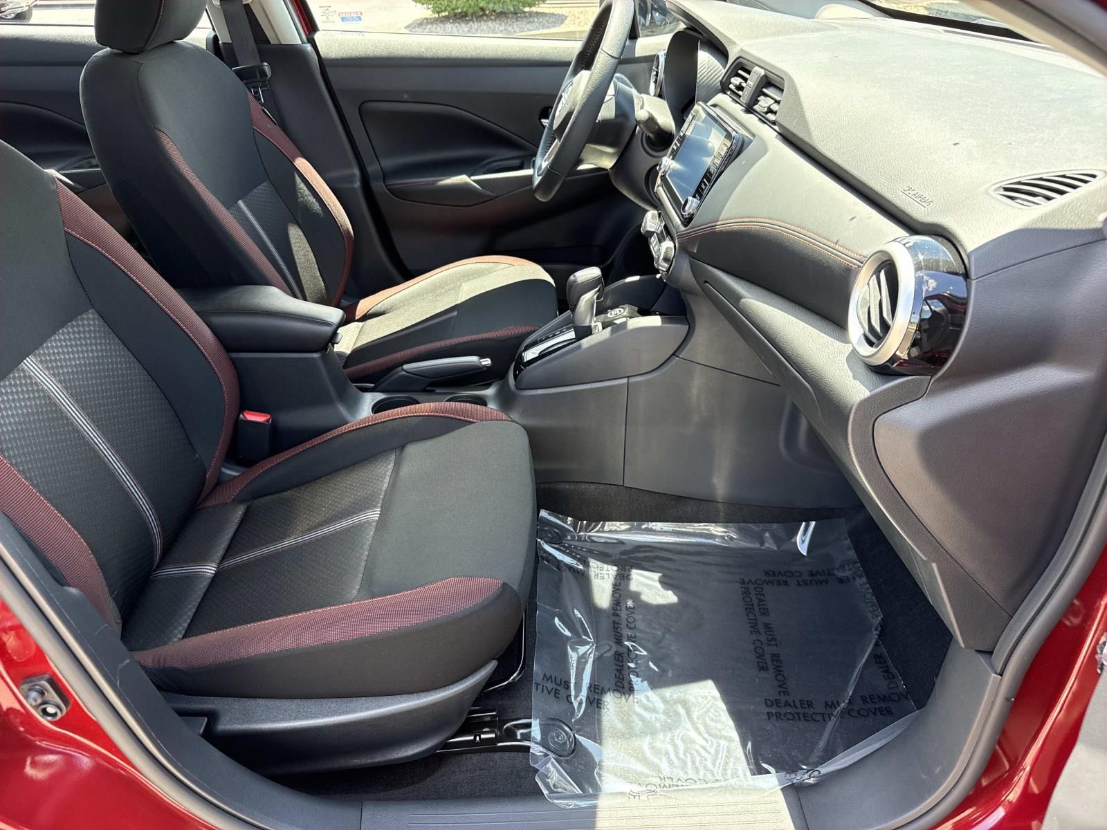 2025 Nissan Versa Sedan SR - Photo 25