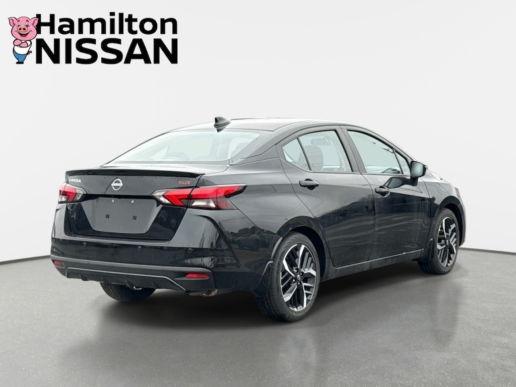 New 2025 Nissan Versa 1.6 SR Sedan