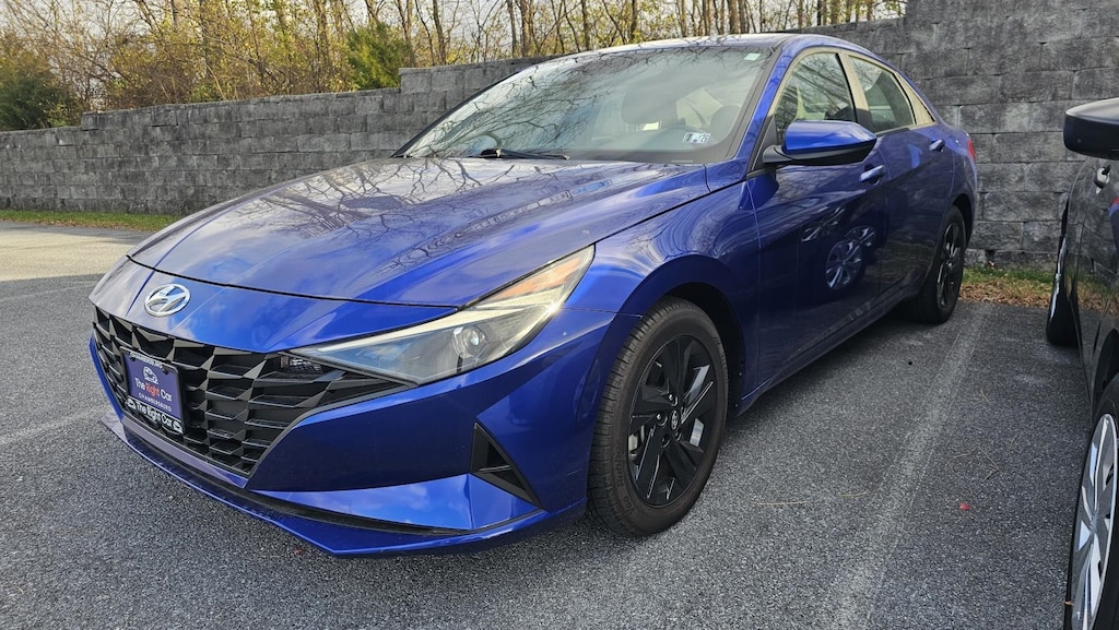 Used 2023 Hyundai Elantra SEL Sedan