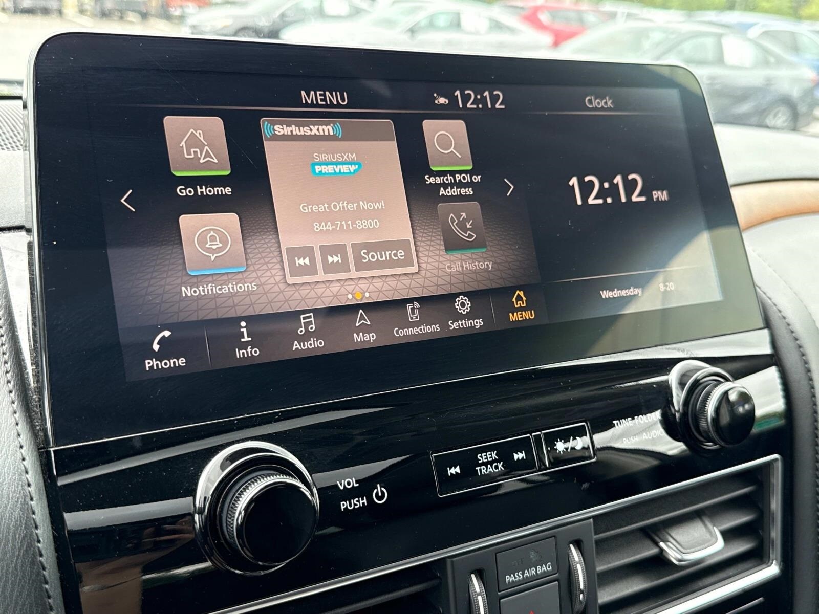 2023 Nissan Armada SL photo 4