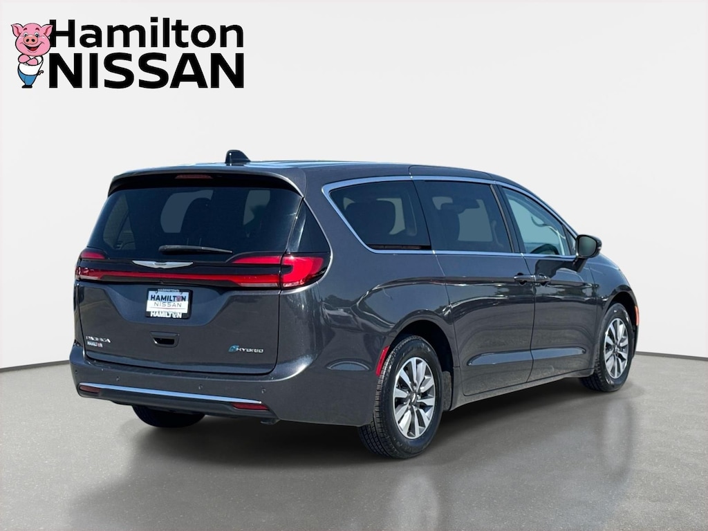 Used 2023 Chrysler Pacifica Plug-In Hybrid Touring L Van Passenger Van