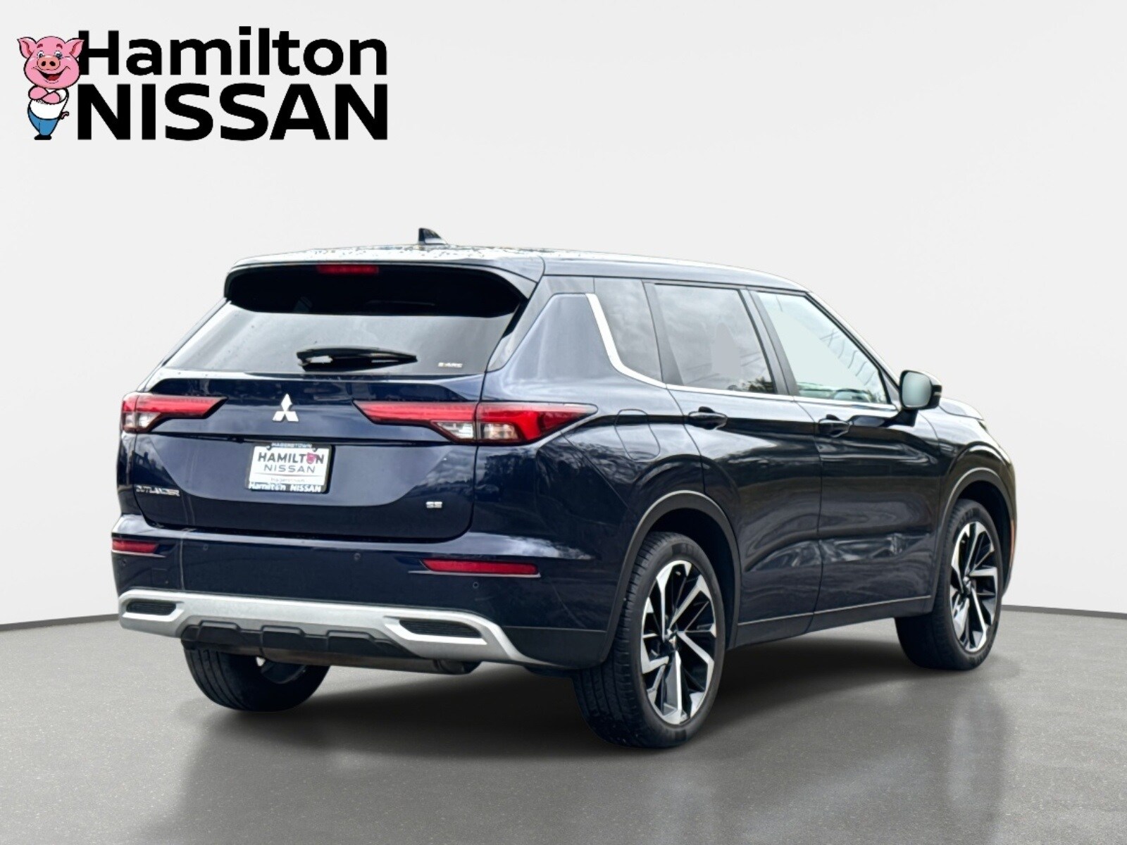 2024 Mitsubishi Outlander SE photo 2