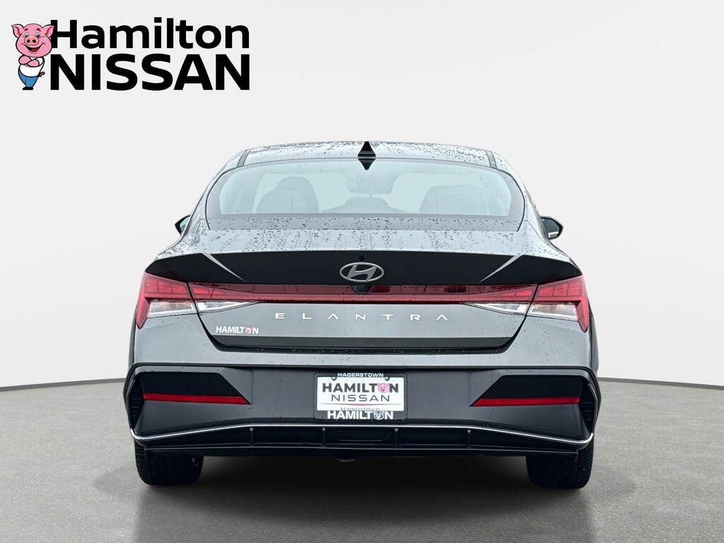 Used 2025 Hyundai Elantra SEL Convenience Sedan