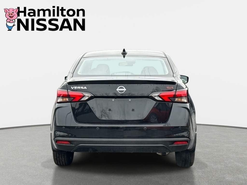 New 2025 Nissan Versa 1.6 SR Sedan